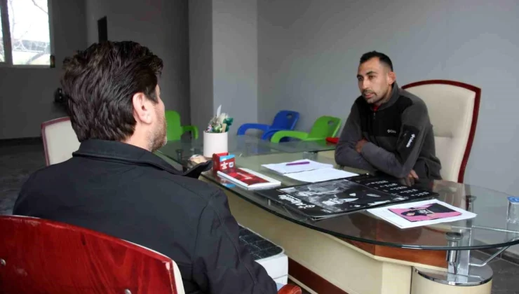 Aydın’ın Buharkent ilçesinde genç muhtar adayı çalışmalarına devam ediyor