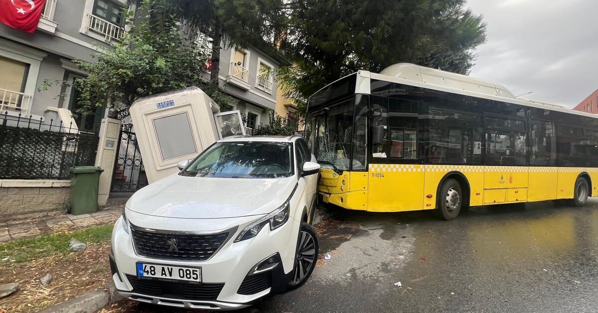İETT otobüsü önce otomobile ardından güvenlik kulübesine çarptı