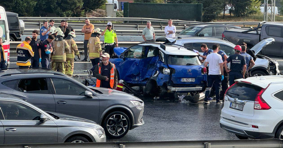 İstanbul TEM’de zincirleme kaza: 2 ölü, 5 yaralı