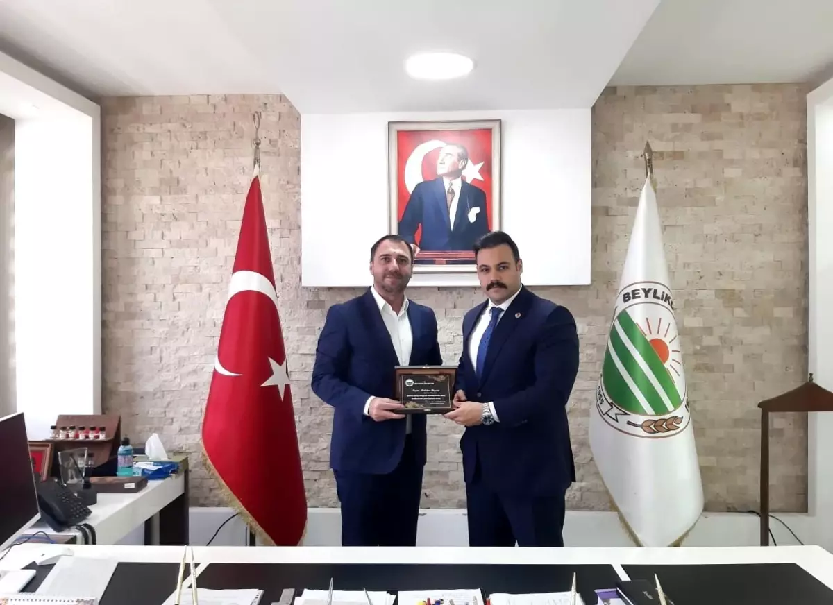 Beylikova Kaymakamı Batuhan Bayrak’a Veda Ziyareti