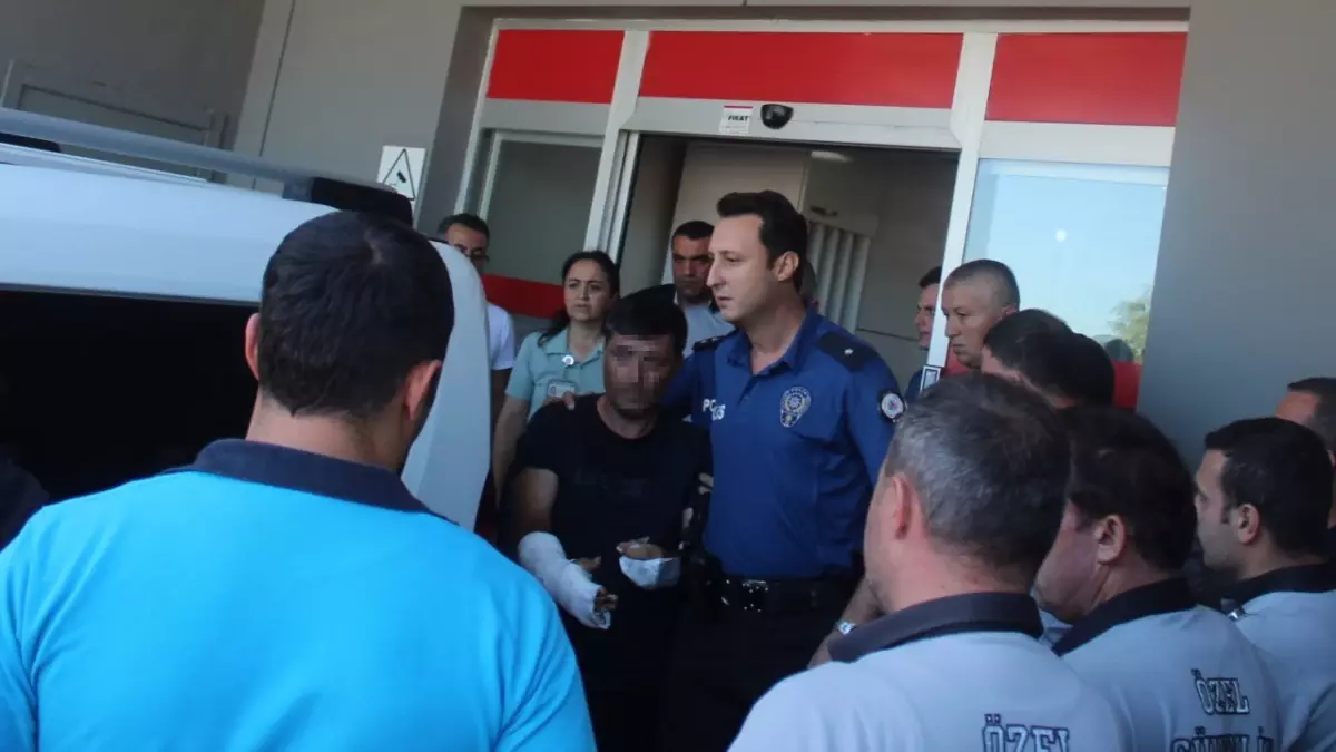 Hastanede Bıçaklı Saldırı: 1 Yaralı