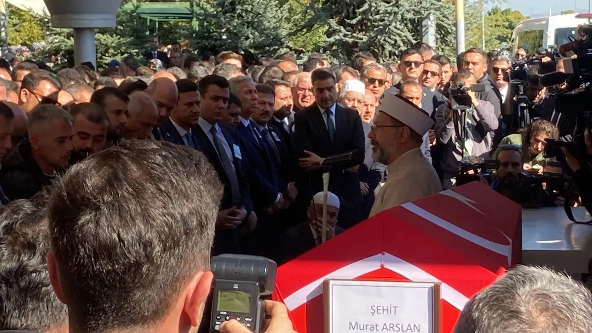 Şehit taksi şoförü son yolculuğuna uğurlandı