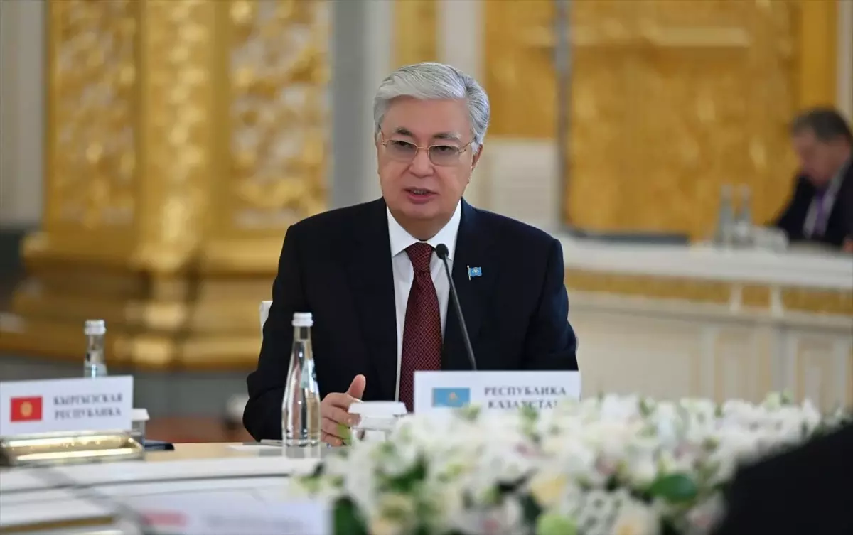 Tokayev, BDT Zirvesi’nde Güven Vurgusu Yaptı
