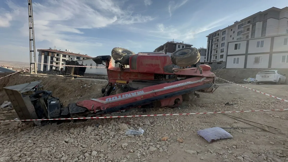 Operatörün lavaboya gittiği sırada olanlar oldu: İki genç hayatını kaybetti!