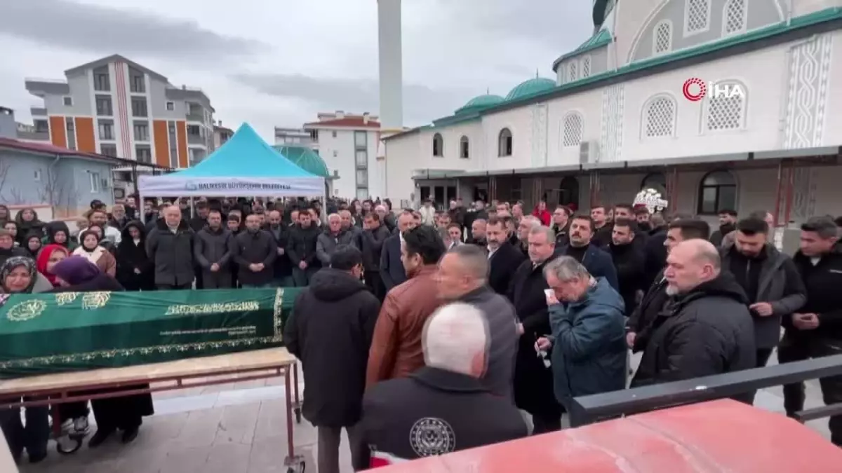 Patlamada Hayatını Kaybeden Özçakır Gözyaşlarıyla Uğurlandı