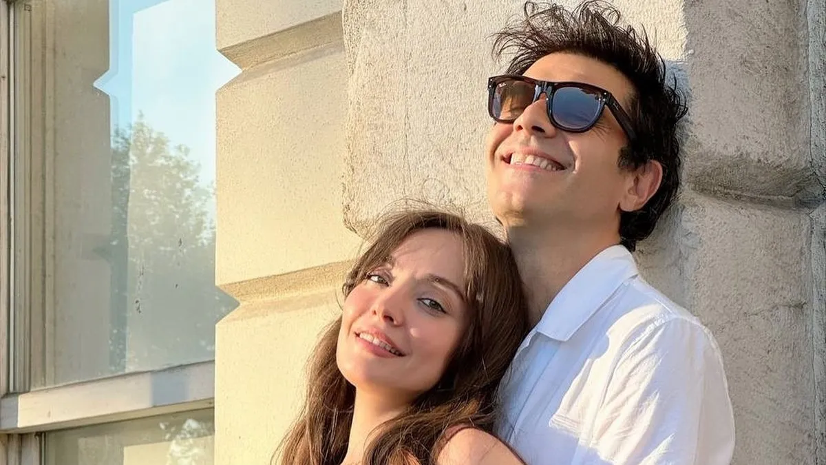 Ünlü oyuncu Cansel Elçin’in hamile eşi Zeynep Tuğçe Bayat’a övgü dolu sözleri! “Çok cesur ve çalışkan”