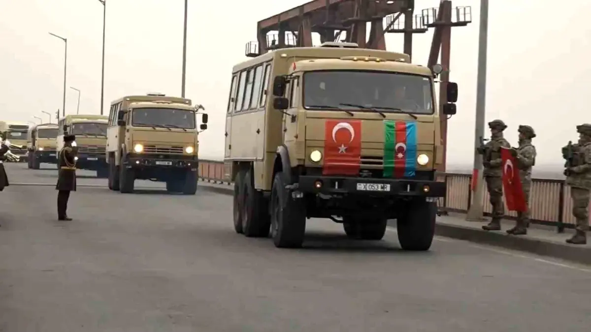 Azerbaycan Askerleri Kış Tatbikatı için Türkiye’de